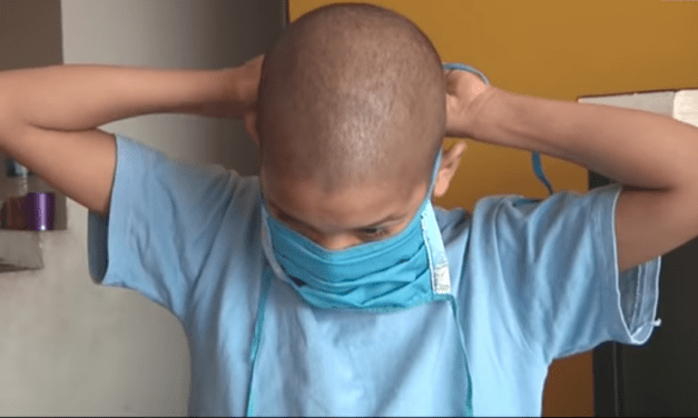 La historia de Javier, un héroe sin capa en su lucha contra la leucemia