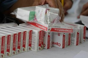 Ministerio de Salud limitará distribución de medicinas masivas a la red pública