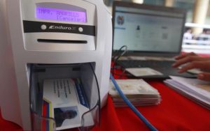 Denuncian chantaje con el carnet de la Patria para recibir atención médica