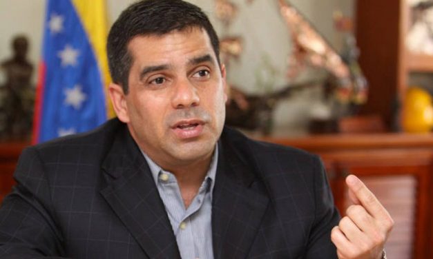 López Chejade asume presidencia del IVSS tras destitución de Rotondaro