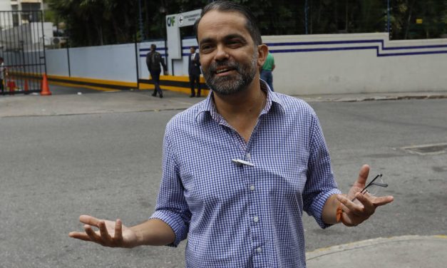 “Mi mamá me dio la vida dos veces al donarme su riñón“, la historia de Francisco Valencia