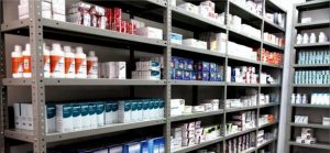 Padrino López anuncia distribución de insumos médicos en hospitales