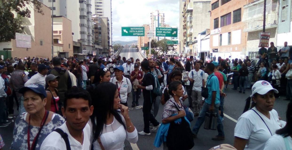 Colectivos amedrentaron a trabajadores de la salud durante la marcha