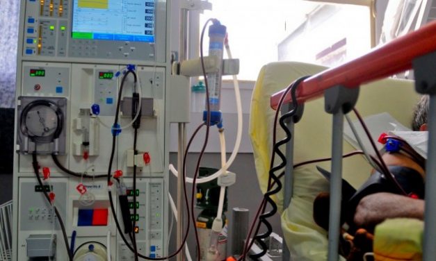 Dos niños han muerto en el JM de los Ríos por contaminación en Nefrología