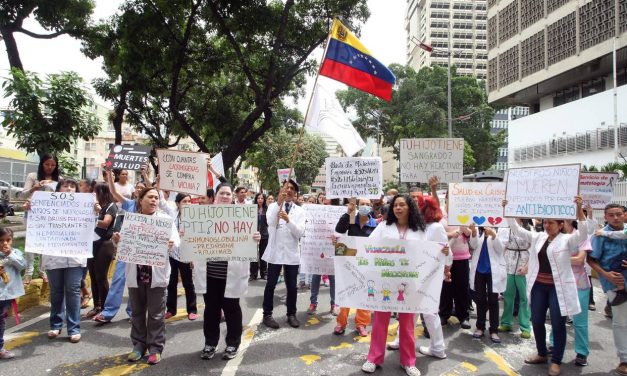 ONG exigen a Rotondaro informar dónde están los medicamentos del IVSS