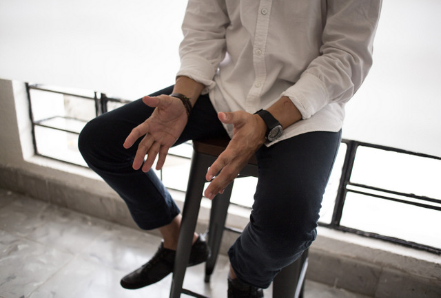 Las manos de Daniel. Crèdito: Sergio Ortiz/Amnistía Internacional